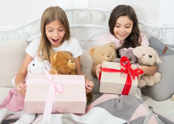 cadoul-meu-a-fost-mai-scump!-cum-transformam-frustrarile-copiilor-in-lectii-de-viata:-comparatiile-pot-deveni-un-teren-fertil-pentru-invatare-–-hotnews.ro