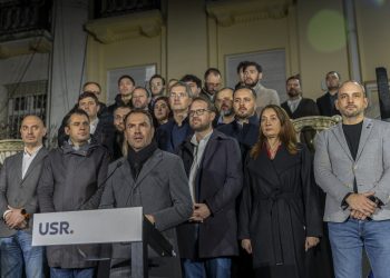 video-usr,-conferinta-dupa-infrangerea-lui-drula-dominic-fritz:-e-clar-ca-bazinul-reformism-a-votat-cu-ciucu,-dar-si-impotriva-candidatului-extremist-–-hotnews.ro