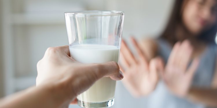 ai-sau-nu-intoleranta-la-lactoza?-studii-romanesti-arata-cum-se-confunda-cu-alergia-la-lapte-sau-sindromul-de-intestin-iritabil-–-hotnews.ro