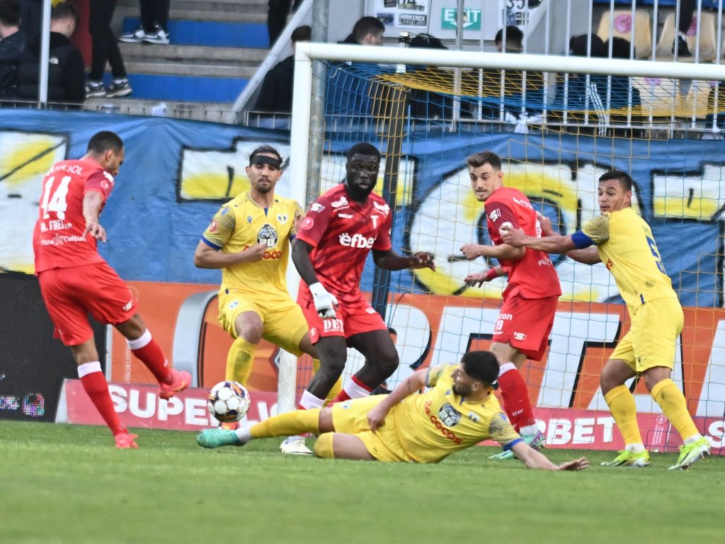 superliga:-victorie-in-extremis-pentru-uta-arad,-printr-un-gol-marcat-in-minutul-96-–-hotnews.ro