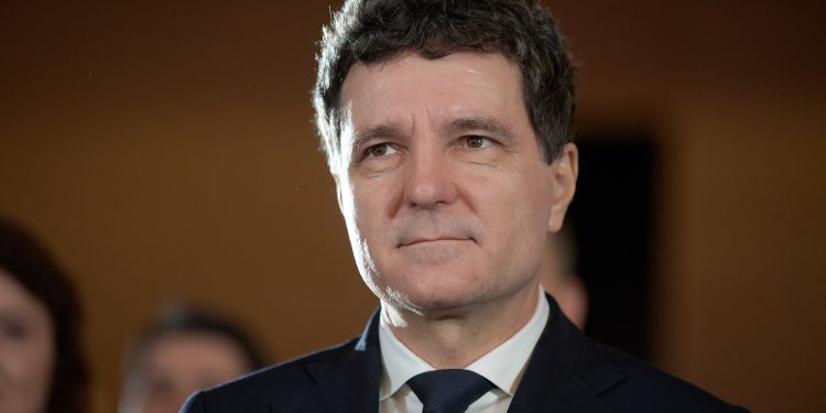 video-nicusor-dan:-o-infrangere-pentru-mine-ar-insemna-sa-nu-ma-mai-primeasca-nimeni-in-europa-sau-sa-nu-intram-in-osce,-nicidecum-ce-se-intampla-la-niste-alegeri-in-bucuresti-–-hotnews.ro