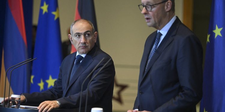 germania-acuza-rusia-ca-se-amesteca-si-in-alegerile-din-armenia-incearca-sa-ii-sperie-pe-alegatori-prin-dezinformari-si-sabotaj-–-hotnews.ro