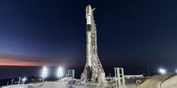 spacex-lanseaza-cu-succes-satelitul-secret-nrol-77-pentru-armata-sua