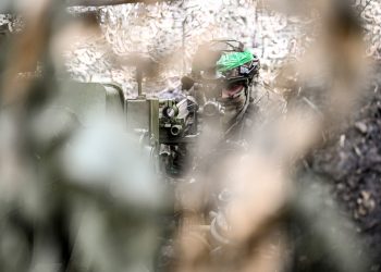 am-dat-ordinul-retragere-partiala-din-orasul-cheie-aflat-sub-sub-asediul-rusilor-explicatiile-generalului-sirskii-in-fata-jurnalistilor-–-hotnews.ro