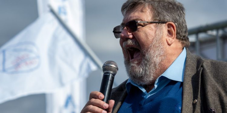 hossu:-i-am-spus-lui-bolojan-ca-perceptia-e-ca-uraste-salariatii-si-cetatenii