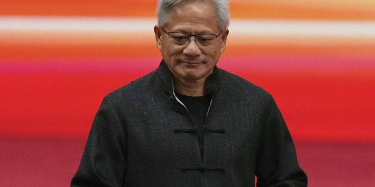 seful-celei-mai-valoroase-companii-din-lume-spune-ca-oamenii-trebuie-sa-gaseasca-din-nou-succesul-in-joburile-traditionale-din-fabrici:-„nu-fiecare-persoana-de-succes-nu-trebuie-sa-aiba-un-doctorat”