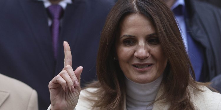 anca-alexandrescu,-atac-la-recorder-ion-cristoiu,-citat-de-realitatea,-e-revoltat-ca-tvr-1-a-difuzat-documentarul-–-hotnews.ro