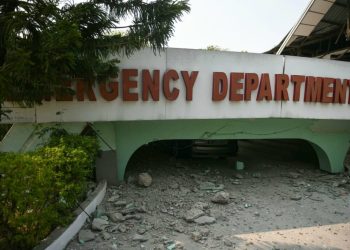 spital-bombardat-de-militari.-martorii-sustin-ca-sunt-zeci-de-victime