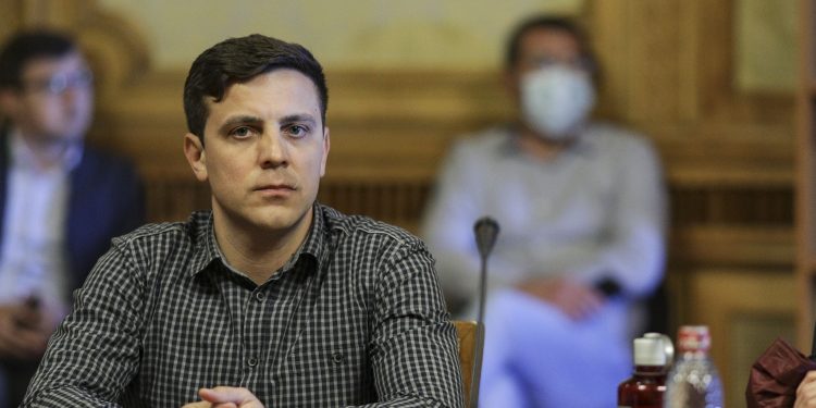 jurnalistul-alex-nedea,-mesaj-scurt-dupa-ce-documentarul-recorder-justitie-capturata-a-dus-la-proteste-in-strada-–-hotnews.ro