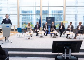 eurodeputati,-oficiali-guvernamentali-si-fermieri-din-estul-europei,-uniti-pentru-apararea-fondurilor-pentru-agricultura