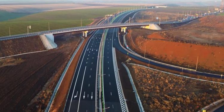 o-noua-autostrada-in-romania:-soseaua-de-mare-viteza-ar-putea-functiona-ca-o-alta-varianta-de-ocolire-a-bucurestiului-/-a-fost-semnat-contractul-–-hotnews.ro