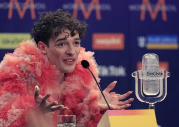 castigatorul-eurovision-2024-anunta-ca-renunta-la-trofeu-din-cauza-prezentei-israelului-la-editia-din-2026-–-hotnews.ro