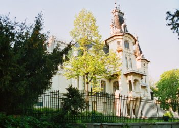 monumentele-istorice-din-romania-vor-fi-centralizate-intr-o-platforma-digitala,-cu-imagini-3d-si-date-de-arhiva