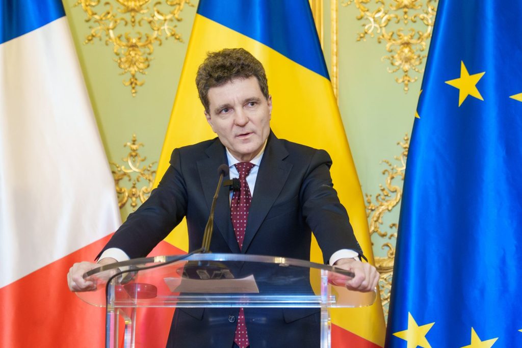 am-pus-stampila-pe-cine-am-crezut-eu-ca-duce-mai-departe:-presedintele-nicusor-dan-explica-cum-a-votat-la-alegerile-pentru-primaria-capitalei-–-hotnews.ro