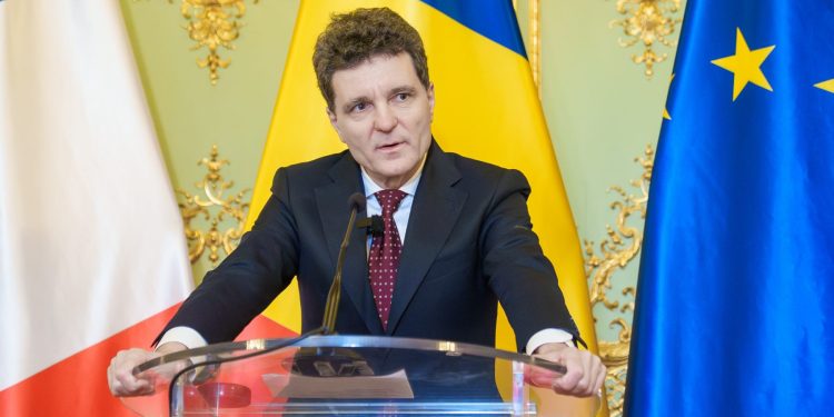 am-pus-stampila-pe-cine-am-crezut-eu-ca-duce-mai-departe:-presedintele-nicusor-dan-explica-cum-a-votat-la-alegerile-pentru-primaria-capitalei-–-hotnews.ro