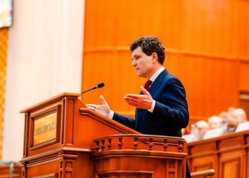 nicusor-dan,-despre-ludovic-orban:-nu-se-poate-ca-presedintele-sa-spuna-una-si-consilierul-sau-sa-spuna-exact-invers