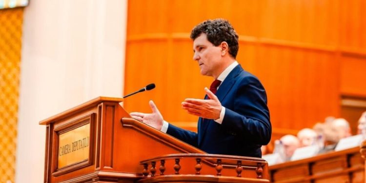 nicusor-dan,-despre-ludovic-orban:-nu-se-poate-ca-presedintele-sa-spuna-una-si-consilierul-sau-sa-spuna-exact-invers