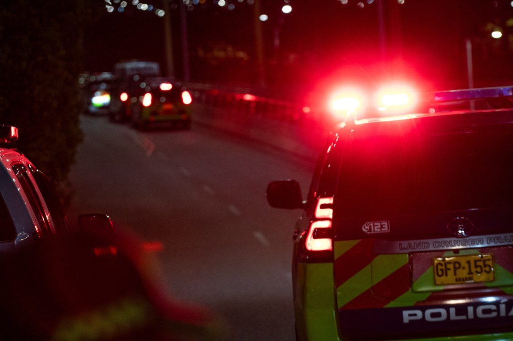 un-autocar-care-transporta-elevi-s-a-prabusit-intr-o-rapa,-in-columbia-au-murit-cel-putin-16-persoane-–-hotnews.ro