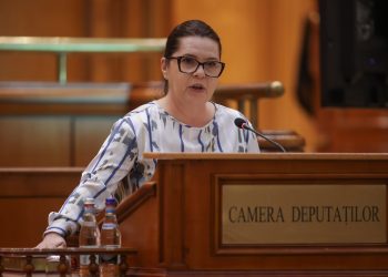 adriana-saftoiu-acuza-ca-i-a-fost-spart-contul-de-whatsapp-ce-mesaj-a-fost-transmis-catre-persoane-din-agenda-ei-telefonica-–-hotnews.ro