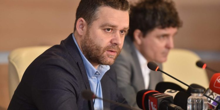 ciprian-ciucu-isi-incepe-mandatul-la-primaria-capitalei-cu-un-cadou-de-la-nicusor-dan.-datorii-de-3-miliarde-de-lei:-nu-imi-imaginam-ca-problemele-sunt-asa-grave