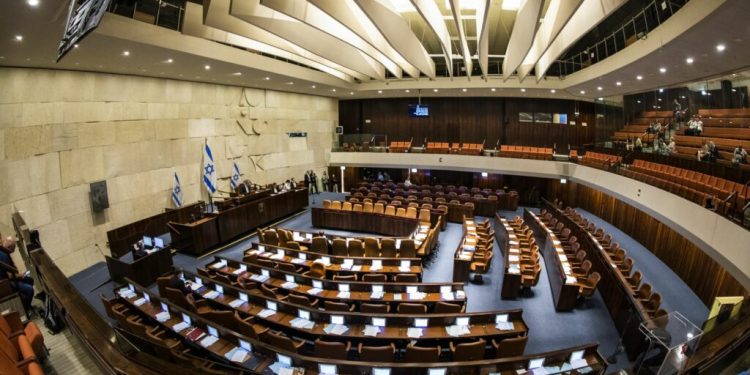 parlamentarii-israelieni-avanseaza-un-proiect-de-lege-care-ar-taia-apa-si-electricitatea-pentru-cladirile-unrwa