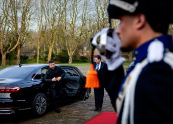 documentul-cu-garantiile-de-securitate-pentru-ucraina-a-fost-finalizat,-dar-zelenski-spune-ca-am-decis-sa-nu-l-publicam-/-mesaje-transante-de-la-moscova-–-hotnews.ro