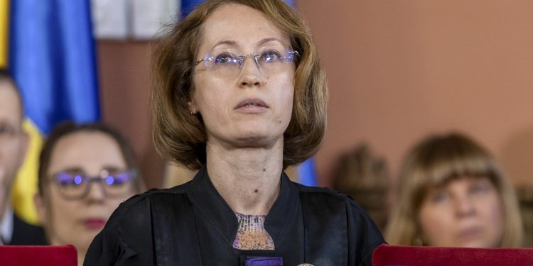 judecatoarea-raluca-morosanu-se-confrunta-cu-represalii-dupa-ce-a-luat-atitudine,-afirma-recorder:-indepartata-dintr-un-dosar-dupa-o-cerere-a-unui-avocat-invitat-constant-la-romania-tv-–-hotnews.ro