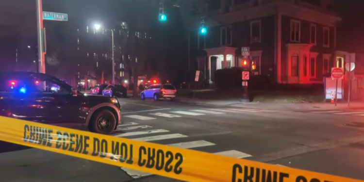 politia-americana-cauta-inca-un-suspect-in-cazul-atacului-armat-de-la-universitatea-brown