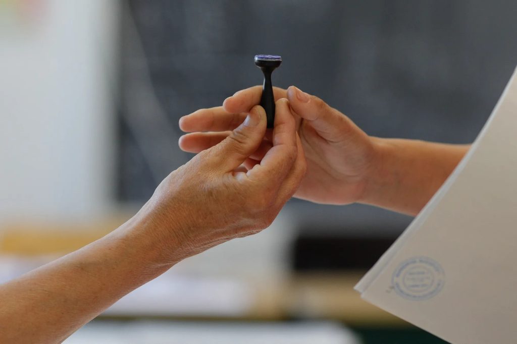 georgienii-nu-mai-pot-vota-decat-pe-teritoriul-tarii-se-va-reduce-influenta-fortelor-externe-–-hotnews.ro