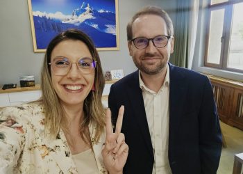 dominic-fritz-sare-in-apararea-colegei-sale,-diana-buzoianu,-explicand-criza-apei:-„a-gestionat-asa-cum-a-putut-aceasta-situatie”