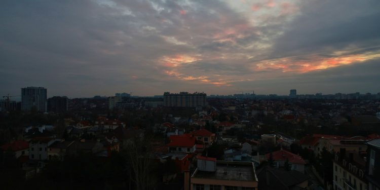 bombardament-cu-rachete-balistice-asupra-portului-odesa-unul-dintre-cele-mai-mari-atacuri-de-la-inceputul-razboiului-–-hotnews.ro