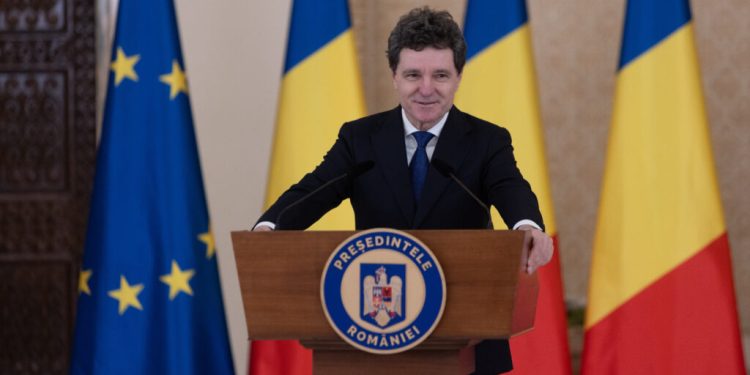 nicusor-dan:-presedintele-recastiga-dreptul-de-a-sesiza-ccr-privind-o-lege-pentru-orice-motive