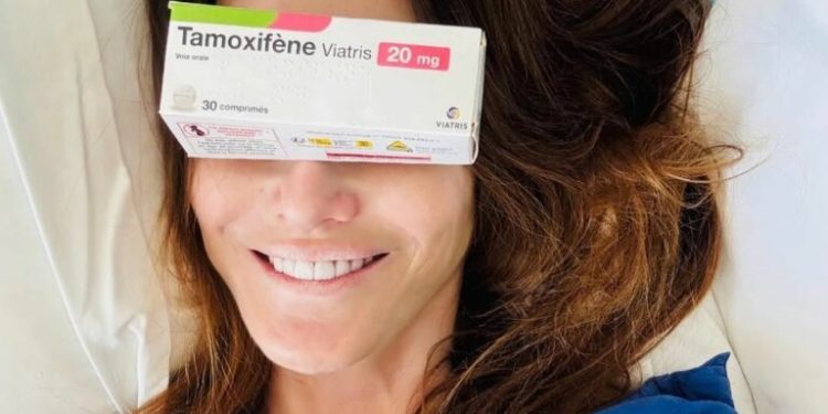 fosta-prima-doamna-a-frantei-anunta-ca-a-terminat-tratamentul-pentru-cancer