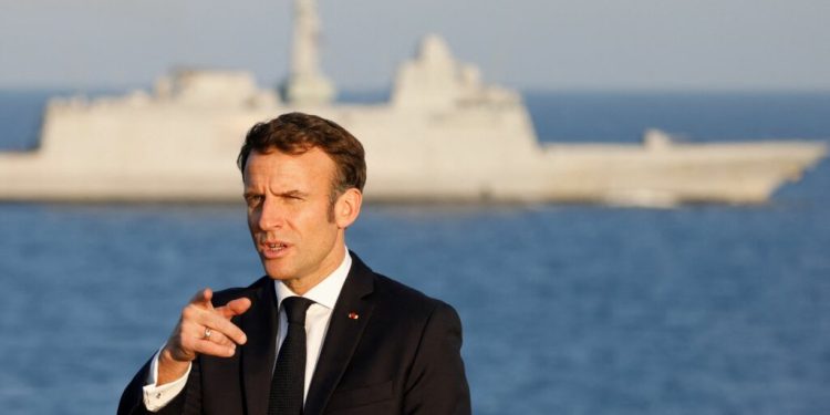 macron-a-facut-anuntul:-franta-va-construi-un-nou-portavion-pentru-a-si-consolida-puterea-maritima