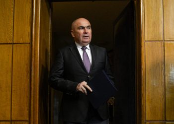 bolojan-despre-craciun:-ce-isi-doreste,-ce-face-si-ce-mananca