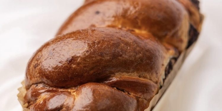 reteta-de-cozonac-cu-nuca,-explicata-pas-cu-pas-de-un-patiser-premiat