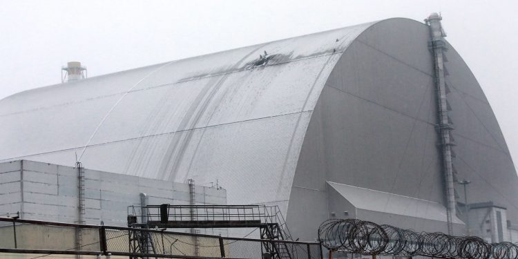 scutul-impotriva-radiatiilor-de-la-centrala-nucleara-cernobil-risca-sa-se-prabuseasca-chiar-si-urma-unei-singure-noi-lovituri-a-rusilor-principala-amenintare-–-hotnews.ro