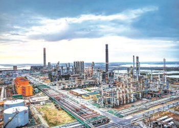 presiunea-fiscala-loveste-rompetrol-grupul-ia-in-calcul-oprirea-rafinariilor-petromidia-si-vega-din-februarie.-petrobrazi,-singura-unitate-activa