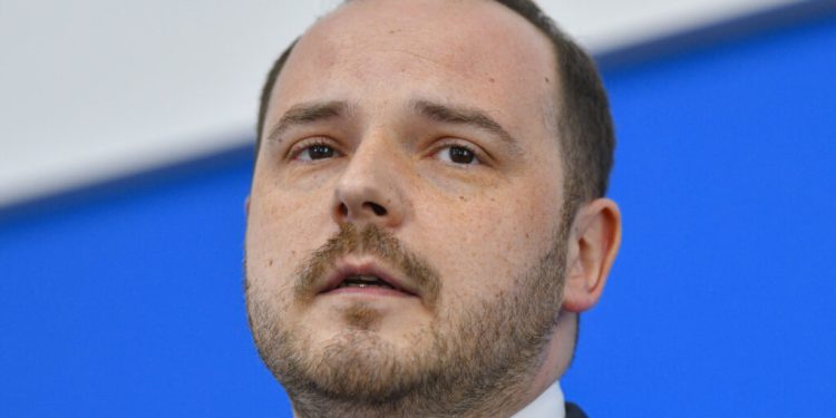 rogobete-anunta-inasprirea-controalelor-la-concediile-medicale