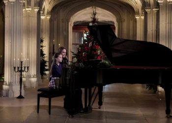 video-printesa-kate,-duet-la-pian-cu-fiica-ei-surpriza-de-craciun-de-la-familia-regala-britanica-–-hotnews.ro