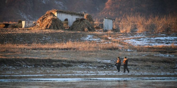 cum-este-sarbatorit-craciunul-intr-o-tara-in-care-este-interzis.-impodobirea-bradului,-pedepsita-cu-inchisoarea