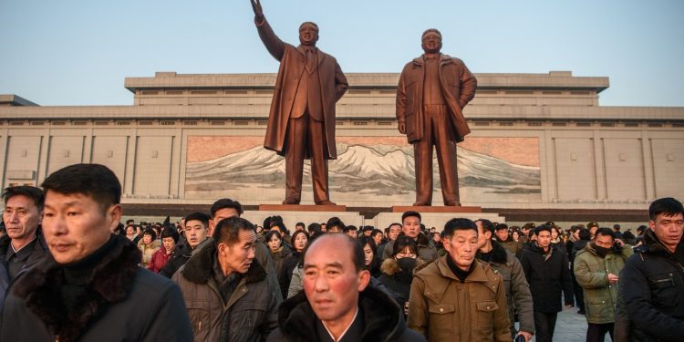 cum-arata-craciunul-in-coreea-de-nord,-unde-sarbatoarea-este-interzisa,-iar-25-decembrie-este-o-zi-obisnuita:-bunicul-ne-cerea-sa-facem-asta-–-hotnews.ro