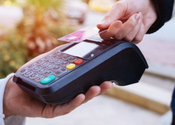 controversa-in-elvetia-pe-renuntarea-platii-cu-numerar.-clientii-cer-revenirea-la-plata-cash