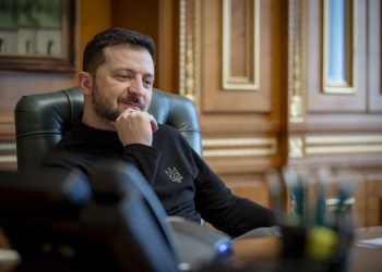 volodimir-zelenski-a-anuntat-conditia-pentru-organizarea-unui-referendum-pe-tema-planului-de-pace-–-hotnews.ro