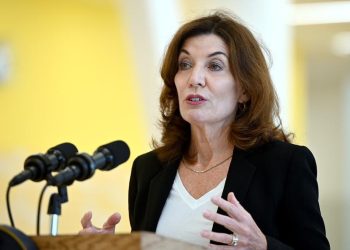 new-york-va-obliga-retelele-sociale-sa-afiseze-avertismente-privind-sanatatea-mintala-–-hotnews.ro