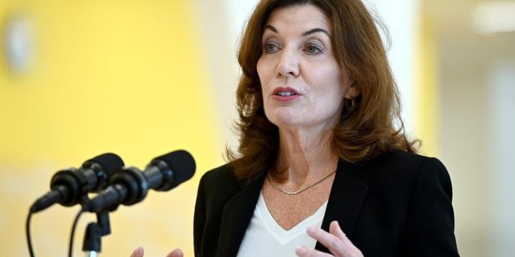 new-york-va-obliga-retelele-sociale-sa-afiseze-avertismente-privind-sanatatea-mintala-–-hotnews.ro