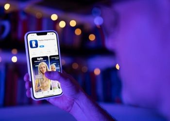 nuntile-dintre-oameni-si-personaje-generate-de-ai-infloresc-intr-o-tara-cunoscuta-pentru-declinul-sau-demografic:-dupa-ce-l-am-intalnit-pe-klaus,-intreaga-mea-perspectiva-s-a-schimbat-in-bine-–-hotnews.ro