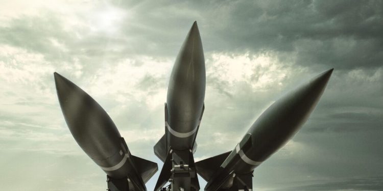 rusia-amplaseaza-rachete-hipersonice-cu-capacitate-nucleara-la-o-fosta-baza-aeriana-din-belarus