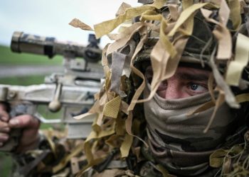 marea-britanie-anunta-un-program-militar-platit-de-un-an-in-randul-tinerilor.-programul,-in-vigoare-din-martie-2026