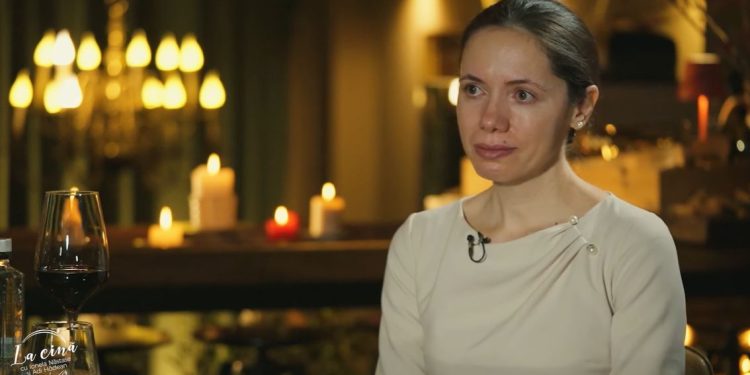 video-momentul-in-care-mirabela-gradinaru-plange-intr-o-emisiune:-eram-impreuna-cu-nicusor-si-tin-minte-ca-amandoi-am-inceput-sa-plangem-–-hotnews.ro